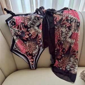 Women's Black and Pink Patterned Swimsuit Set